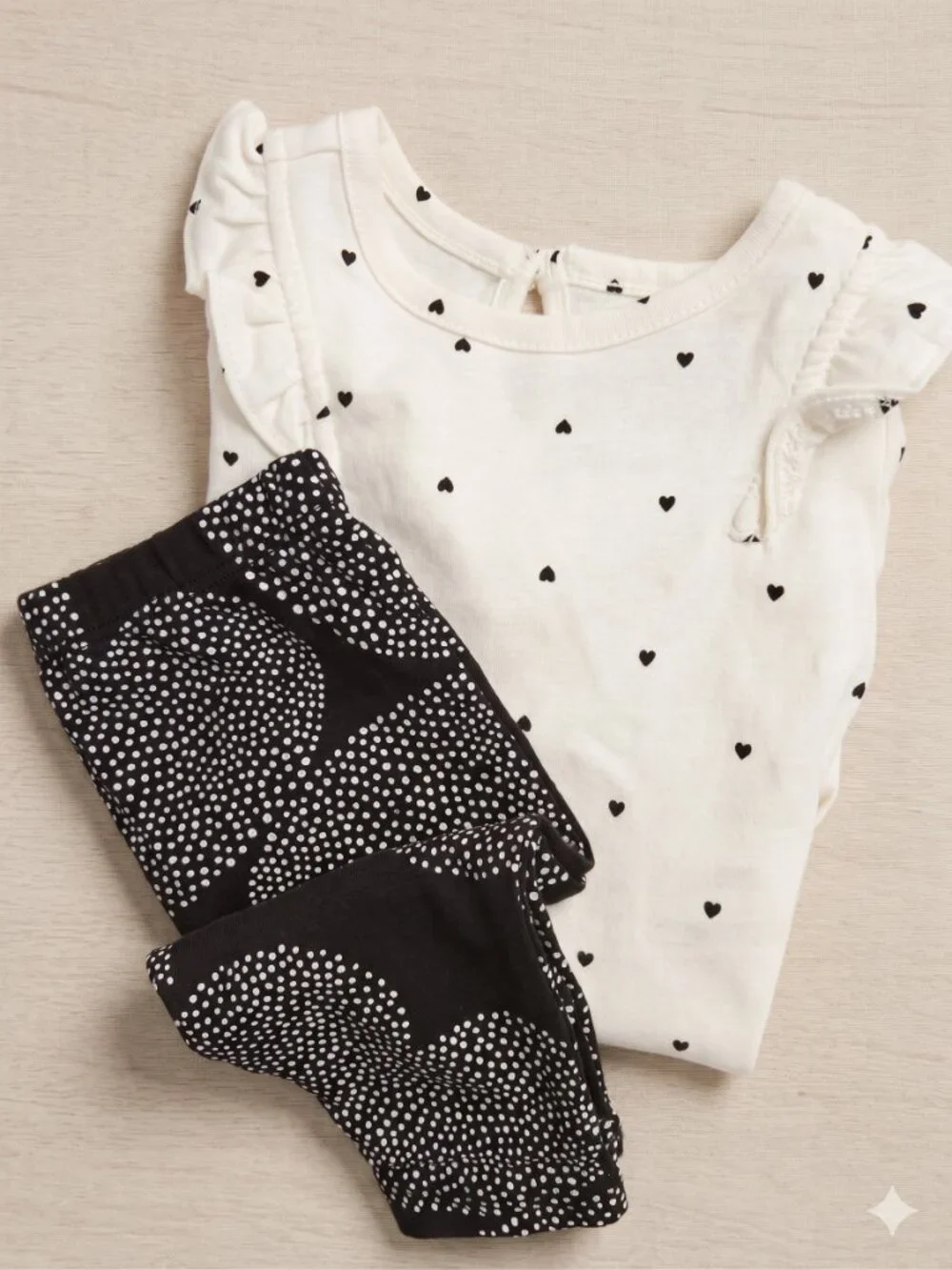 NWT Carter's Baby Girl 2-Piece Bodysuit & Pant Set – Black & white